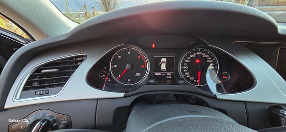 Audi A4 9 of 13