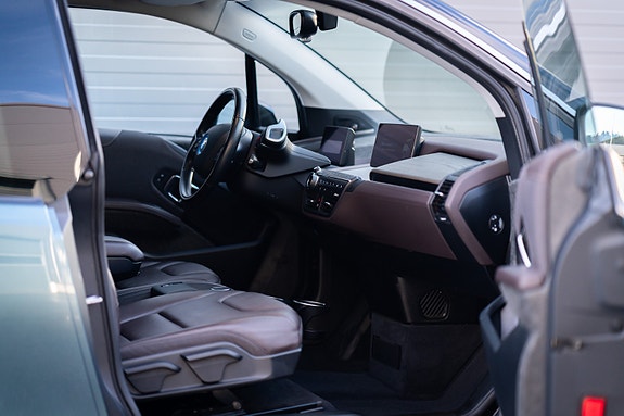 BMW i3 12 of 25