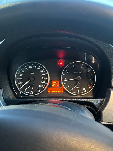 BMW 318i 16 of 17