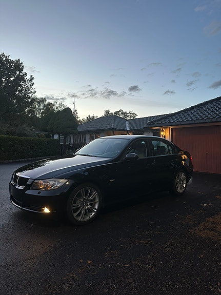 BMW 318i 6 of 17