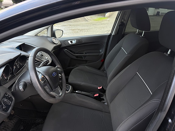 Ford Fiesta 5 of 17