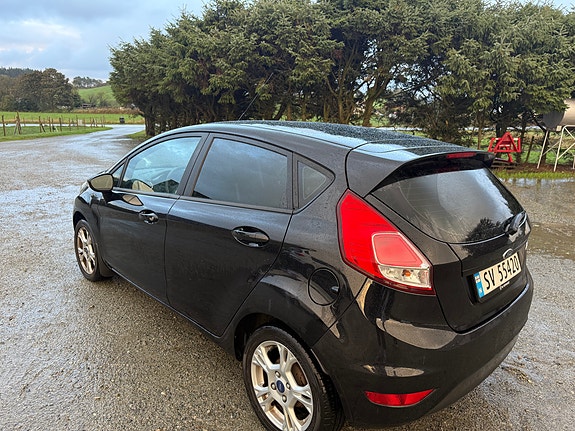 Ford Fiesta 4 of 17
