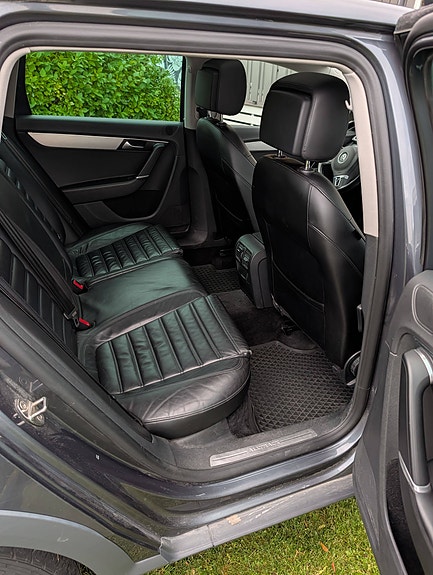 Volkswagen Passat 8 of 22