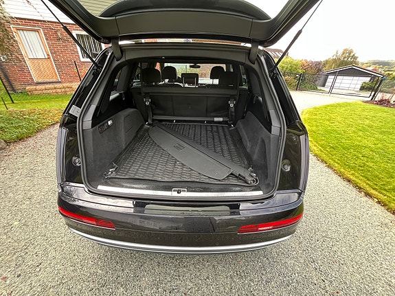 Audi Q7 21 of 30