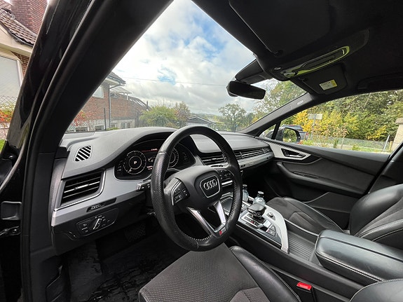 Audi Q7 18 of 30