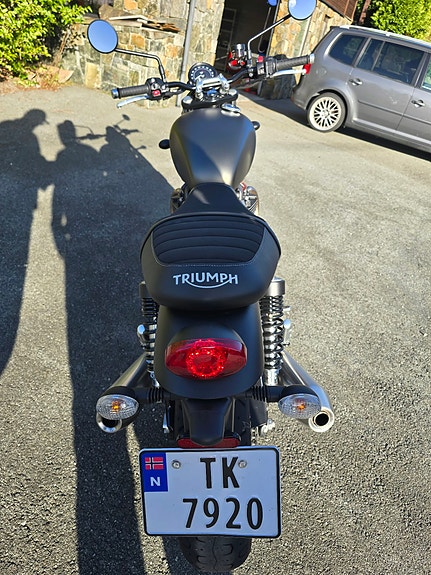 Triumph Street Twin 6 of 8