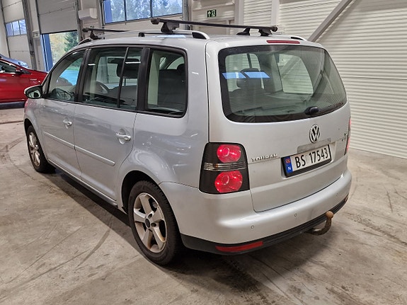 Volkswagen Touran 7 of 30
