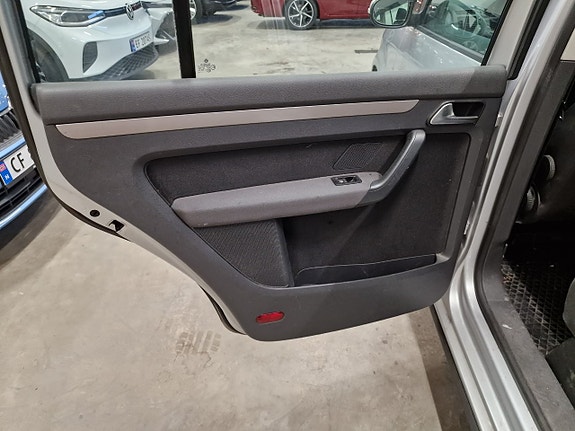 Volkswagen Touran 22 of 30