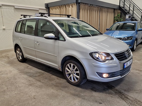 Volkswagen Touran 4 of 30