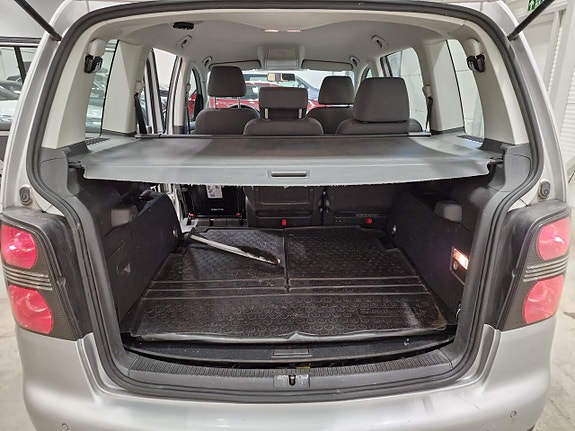 Volkswagen Touran 23 of 30