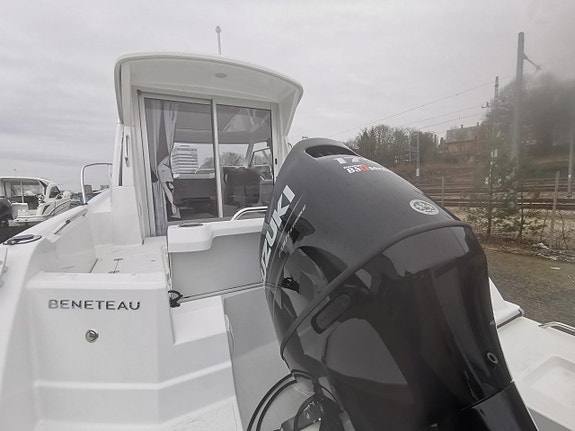 2022 Beneteau Antares 7 m/ Suzuki 175 4 of 4