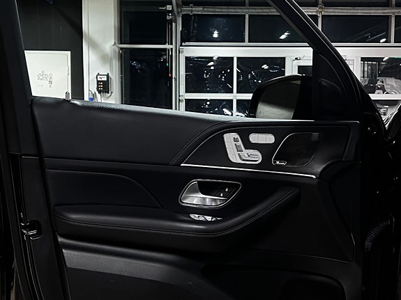 Mercedes-Benz GLE350 de 23 of 30
