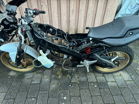 Yamaha TZR 50 5 of 8