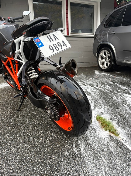 KTM 1290 Super Duke R 14 of 17