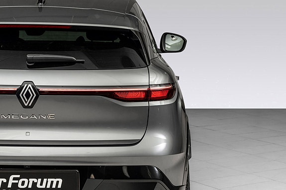 Renault Megane E-Tech 8 of 22