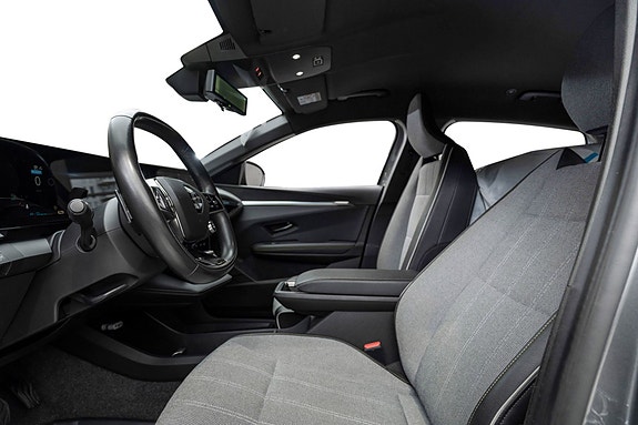 Renault Megane E-Tech 10 of 22