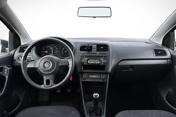 Volkswagen Polo 13 of 21