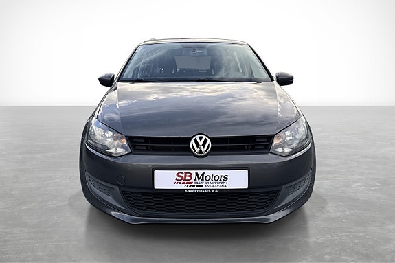 Volkswagen Polo 2 of 21