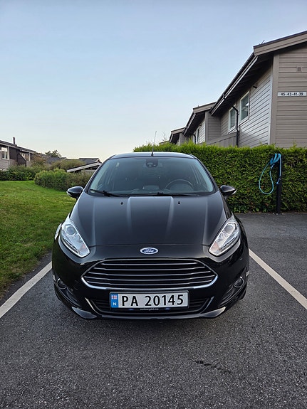 Ford Fiesta 13 of 16
