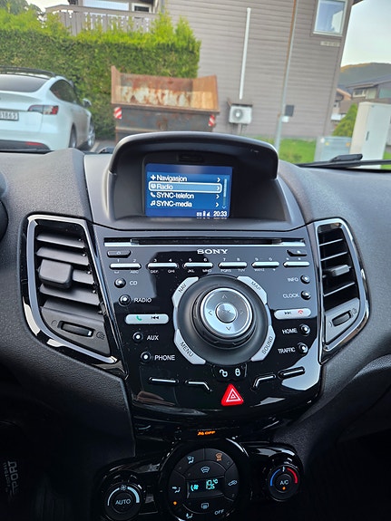 Ford Fiesta 5 of 16