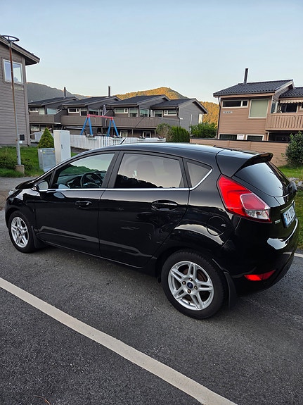 Ford Fiesta 11 of 16