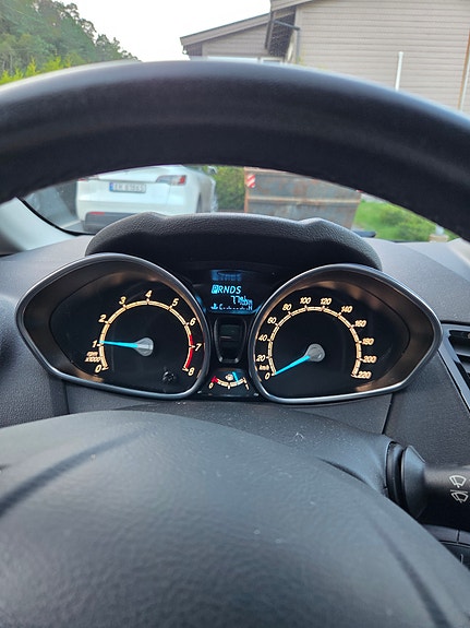 Ford Fiesta 8 of 16