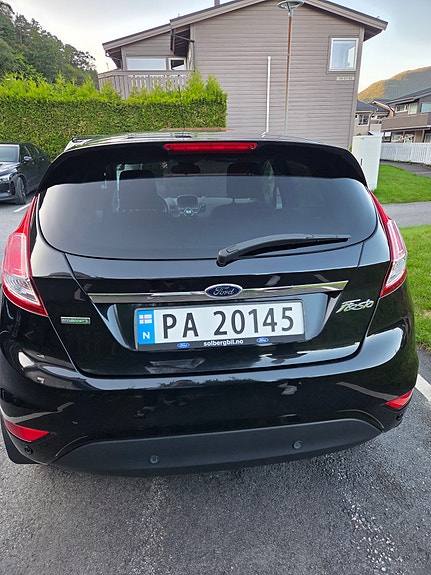 Ford Fiesta 12 of 16