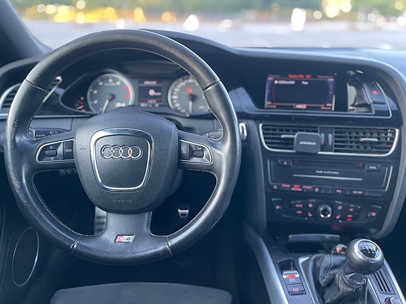 Audi A4 5 of 9