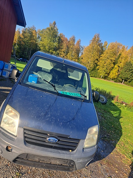 Ford Transit Connect 4 of 9