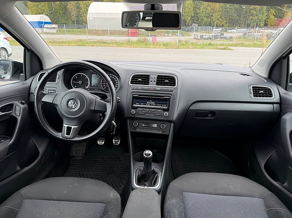 Volkswagen Polo 11 of 15