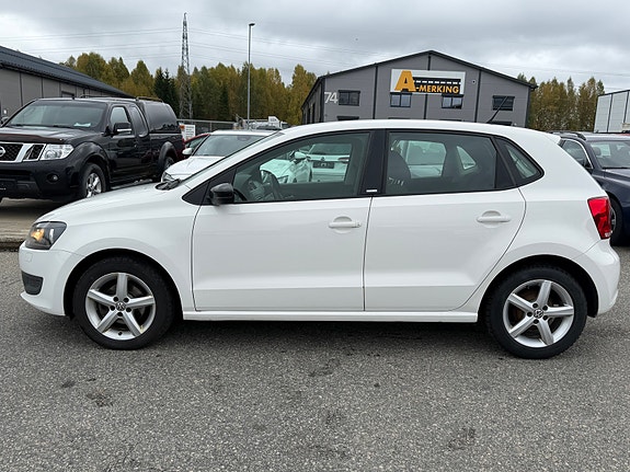 Volkswagen Polo 2 of 15