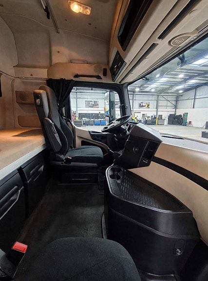 Mercedes-Benz Arocs 10 of 10