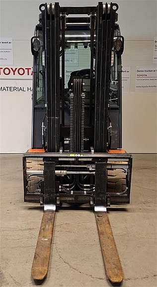 Toyota 9FBMK30T 3 of 4