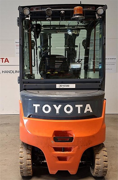Toyota 9FBMK30T 2 of 4