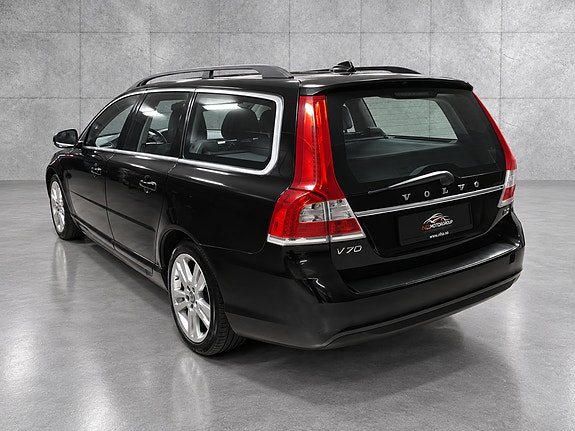 Volvo V70 6 of 30