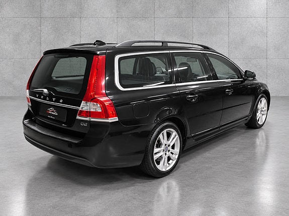 Volvo V70 8 of 30