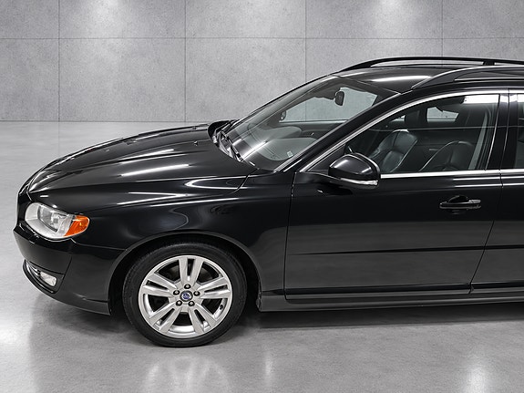 Volvo V70 5 of 30