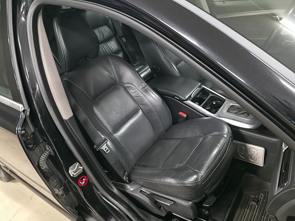 Volvo V70 18 of 30