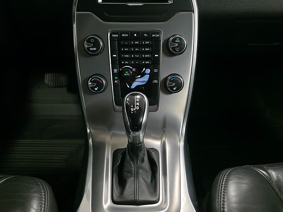Volvo V70 15 of 30