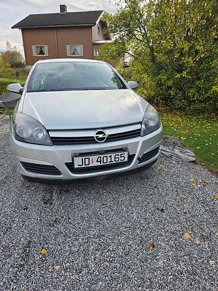 Opel Astra 4 of 21