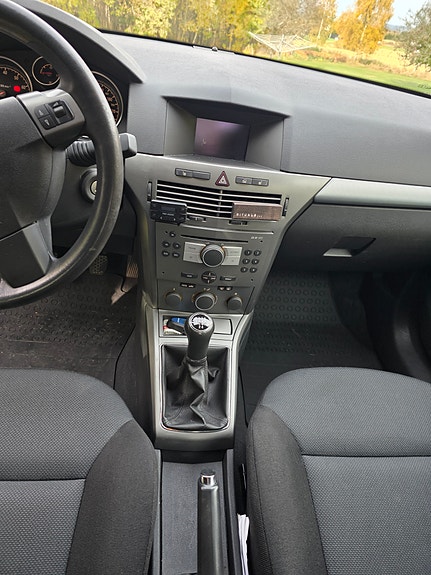 Opel Astra 13 of 21