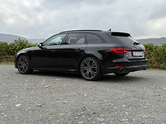 Audi S4 14 of 30