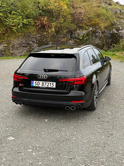 Audi S4 11 of 30