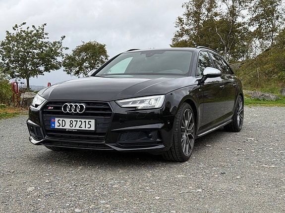 Audi S4 7 of 30