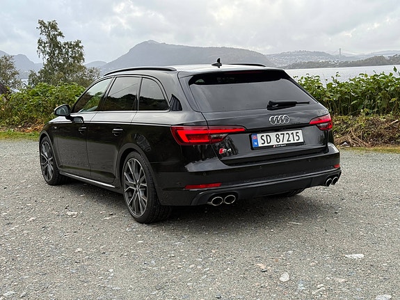 Audi S4 3 of 30