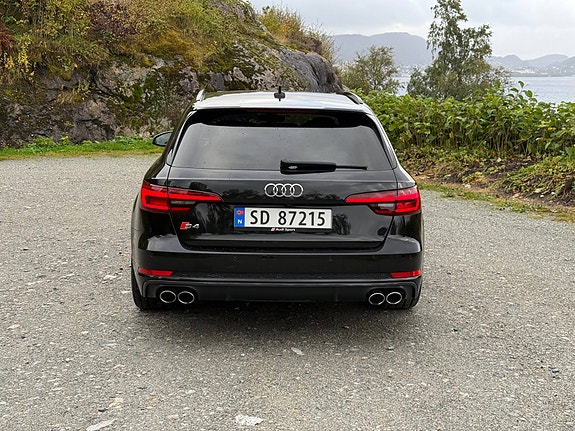 Audi S4 12 of 30