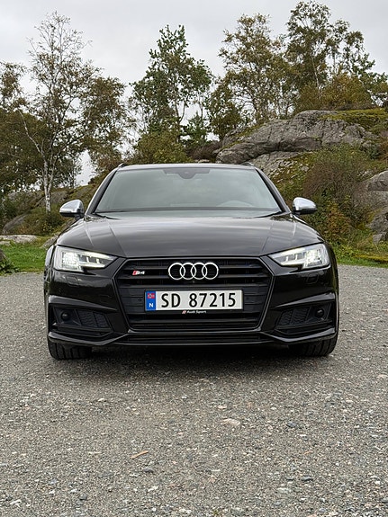 Audi S4 6 of 30