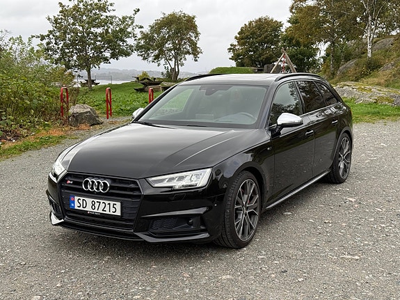 Audi S4 8 of 30