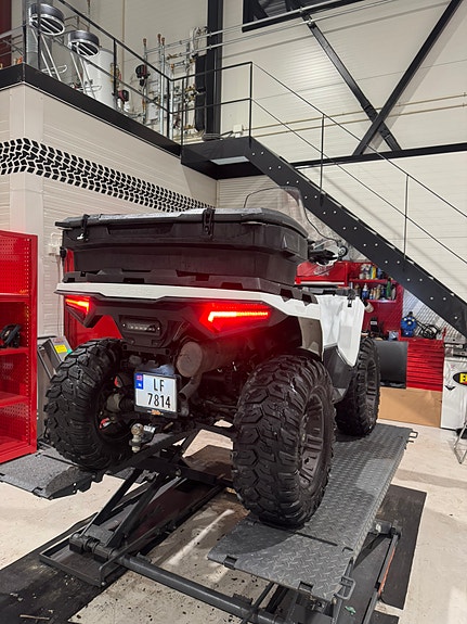 Polaris Sportsman 570 5 of 17