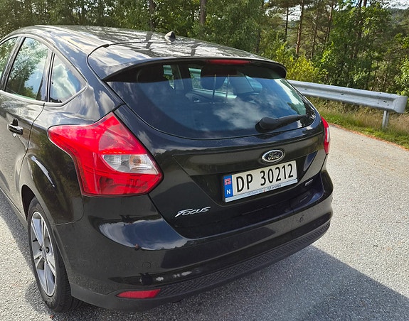 Ford Focus 7 of 16